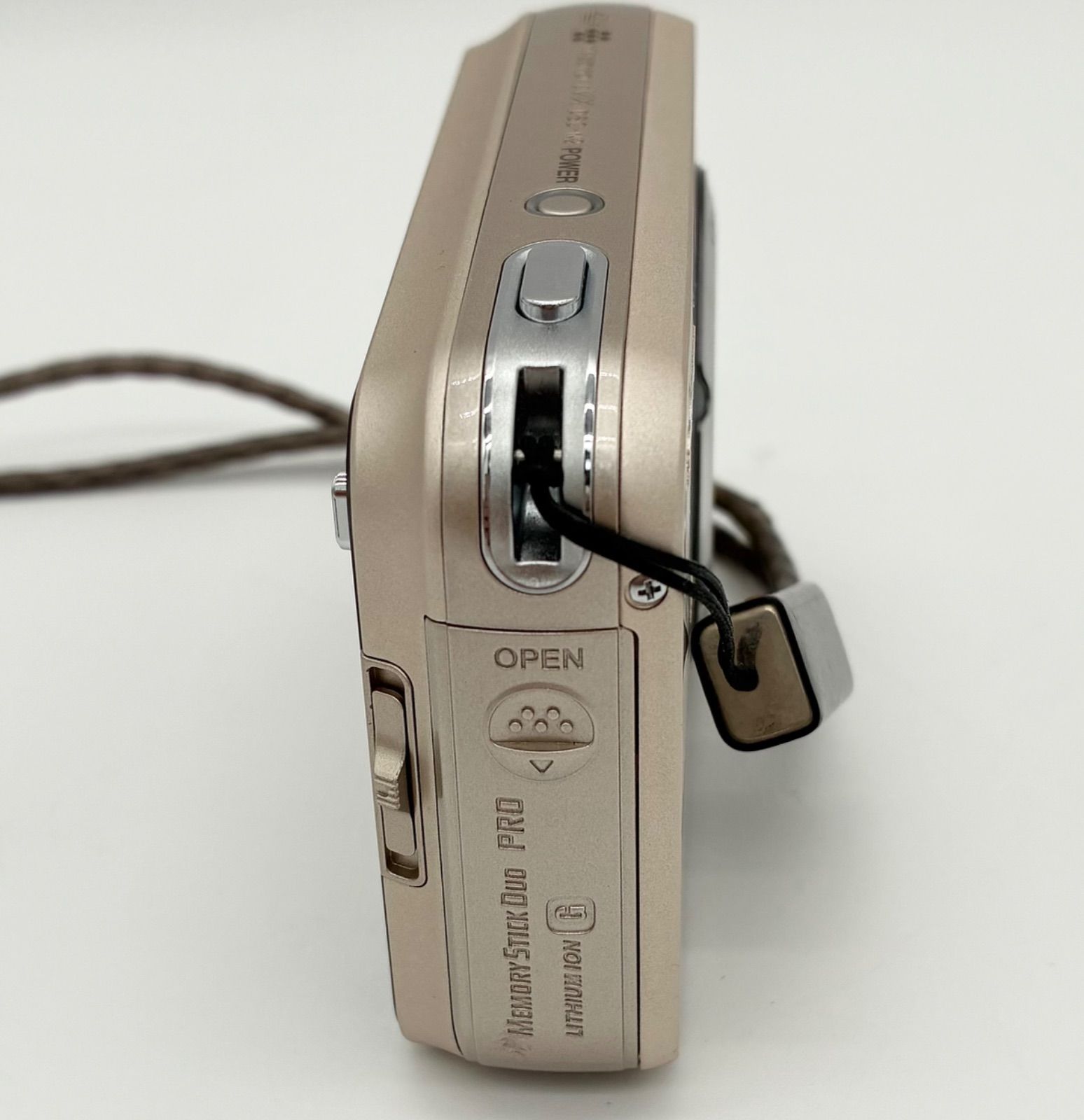 SONY デジカメ　 Cyber shot DSC-N2　ケース付き Sony Cyber-shot DSC-N2 Gold Touchscreen - Silver Vintage