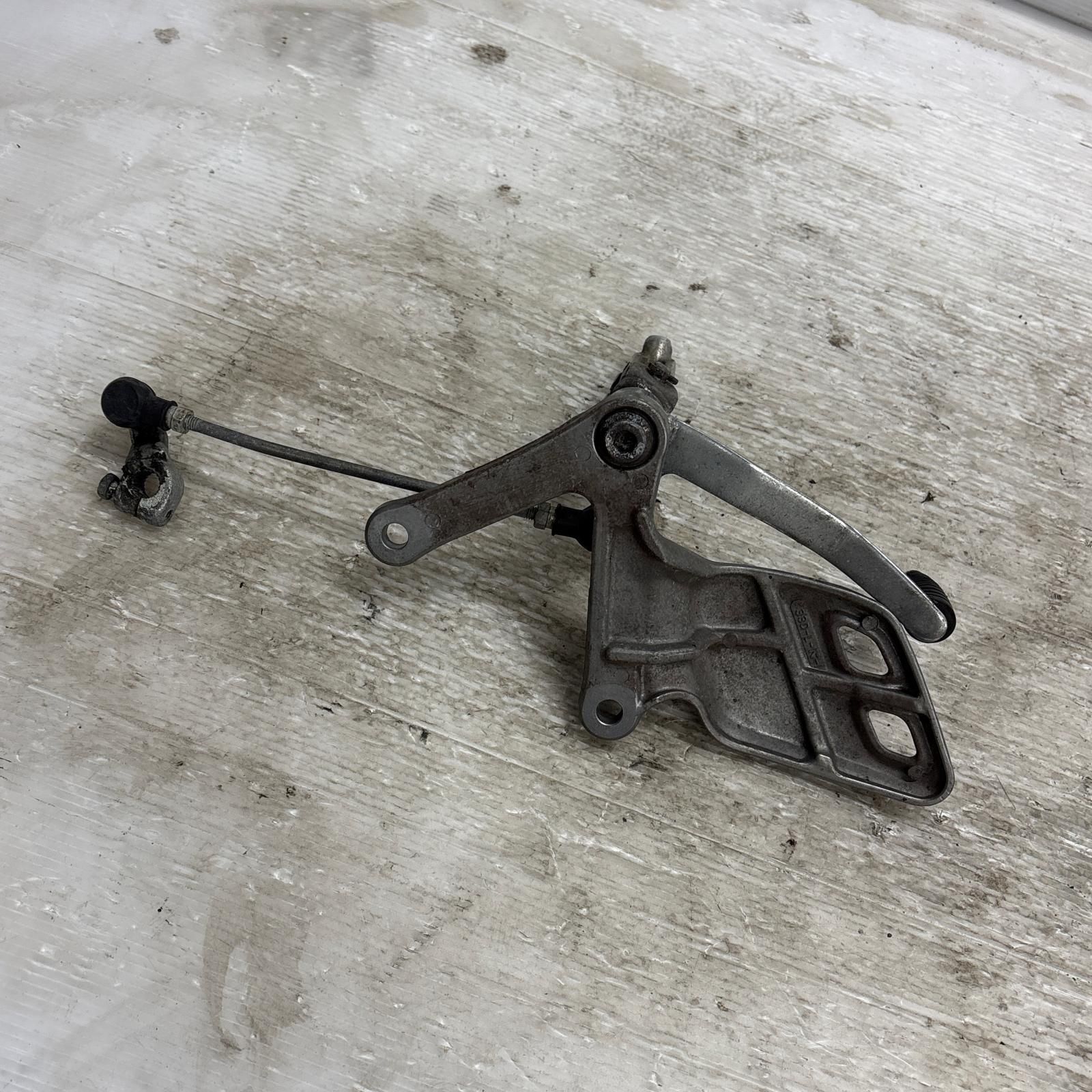 SUZUKI バンディット250 GJ77A ステップ ASSY 左 スズキ USTAUSTRALIA_COM_AU