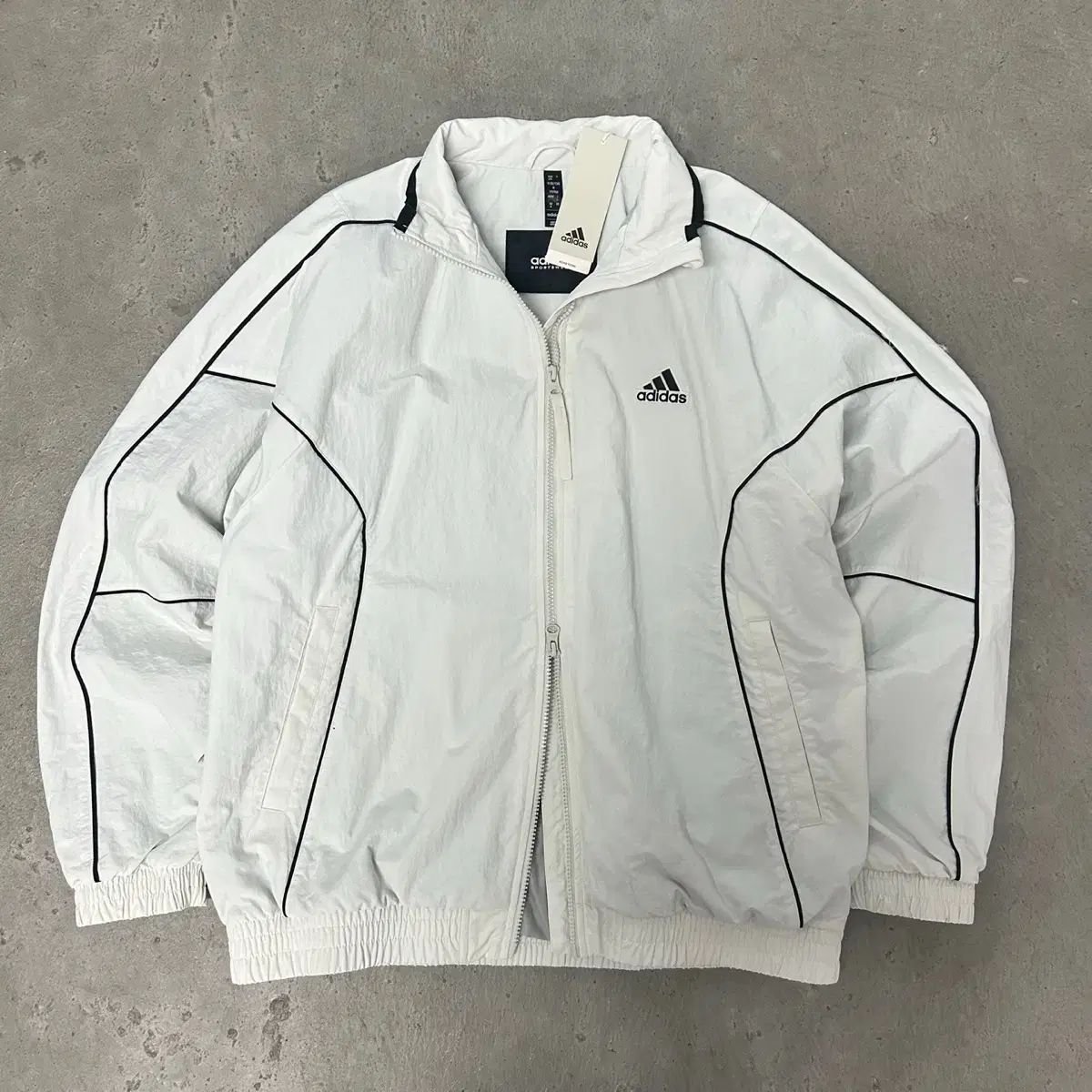 【雷市場（ポンジャン）商品韓国直送】 adidas(アディダス) 白 ウインドブレーカー