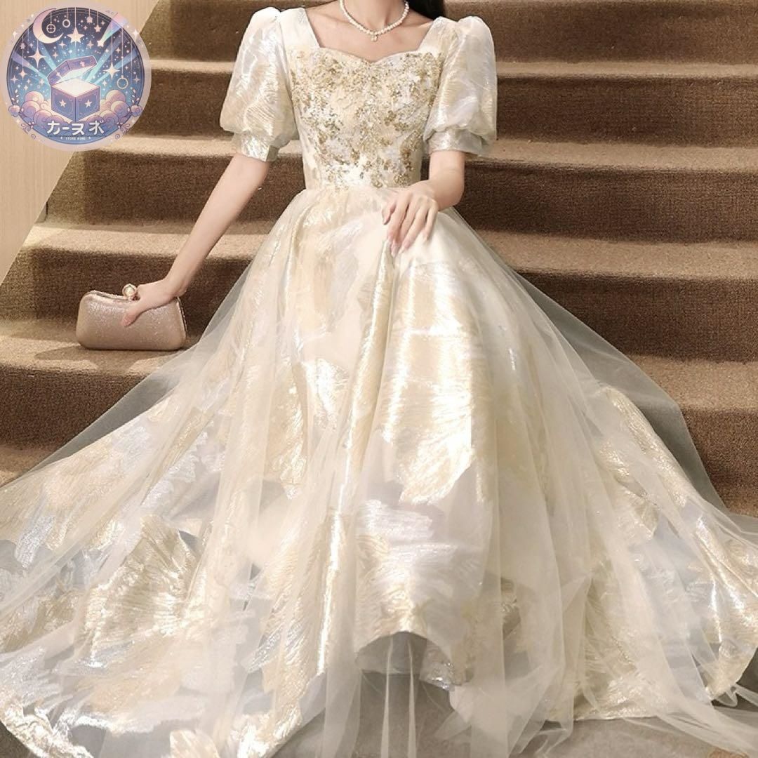 花柄がオシャレなパフスリーブ イブニングドレス .