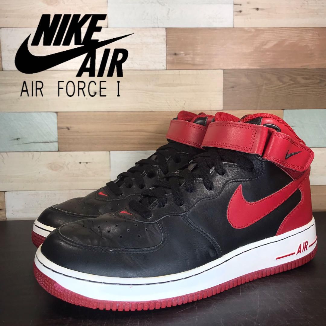 【美品】Nike Air Force 1 ブラック/レッド 28CM NIKE AIR FORCE 1 07 LOW BLACK RED ナイキ エアフォース