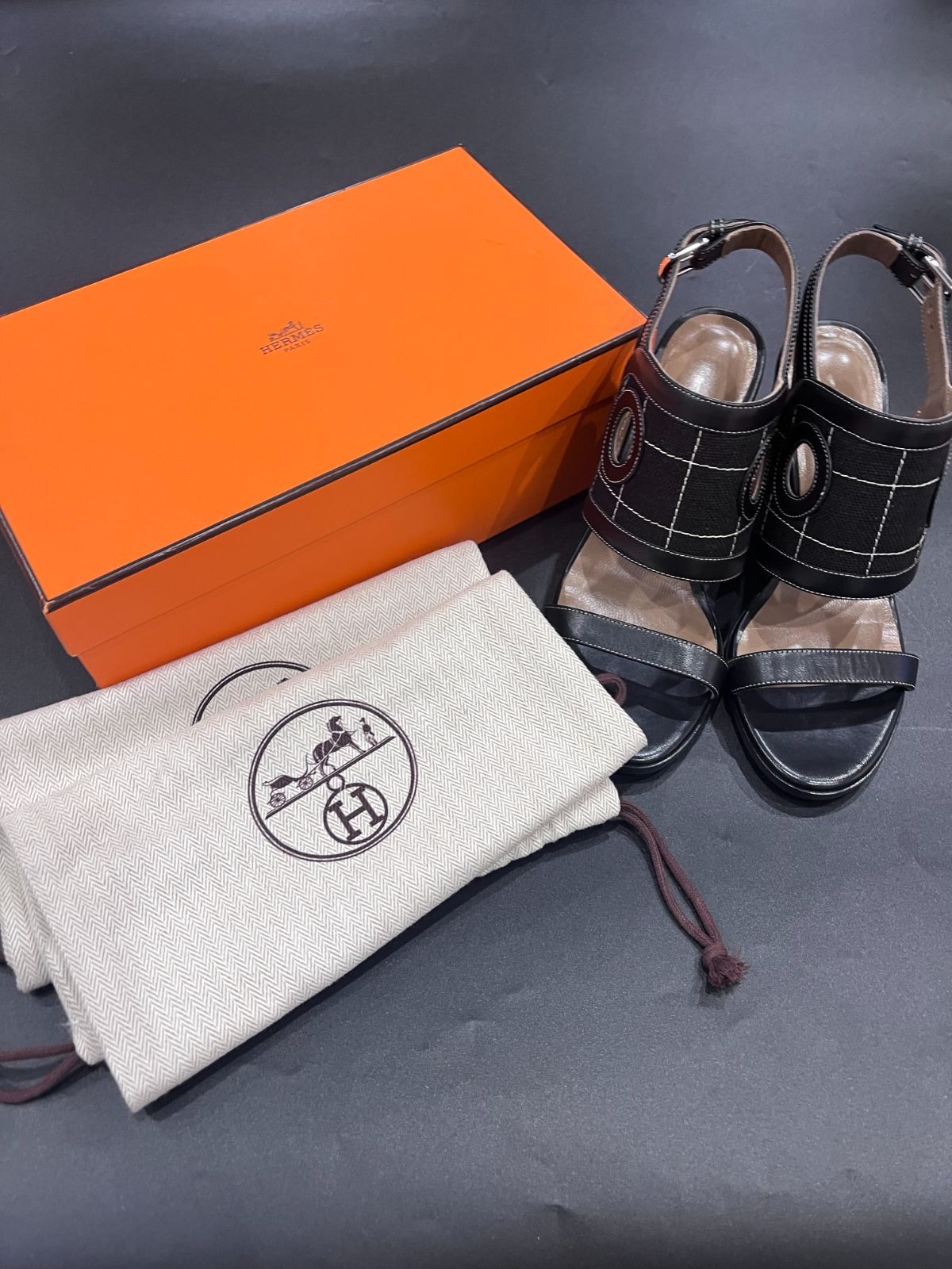 HERMES エルメス ブリンカー ヒール サンダル アンクルストラップ 35 D25072298