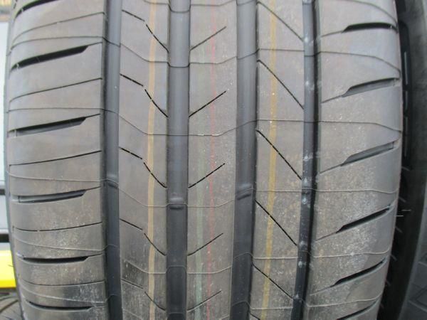 235|50R20 100V