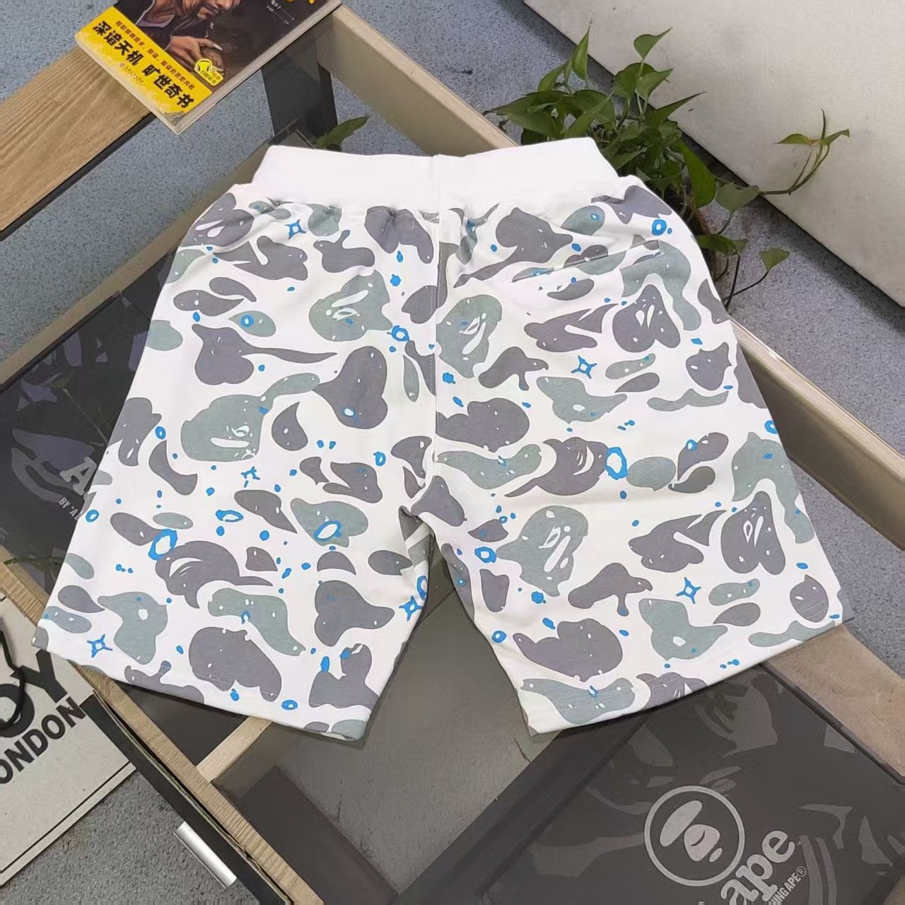 BAPE エイプ 半ズボン カモフラージュ ショートパンツsサイズ 値下げ可能 A BATHING APE(アベイシングエイプ) / ショートパンツ/L
