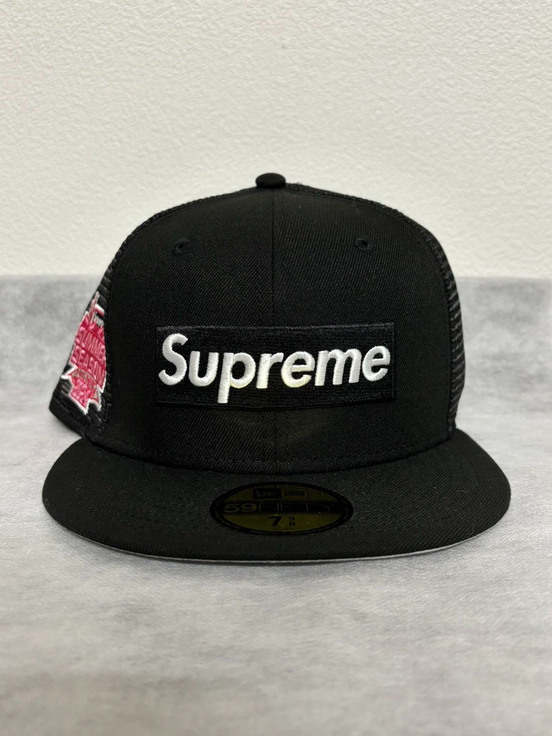 Supreme Box Logo New Era Mesh シュプリーム ニューエラ コラボ ボックスロゴ パッチ 刺繍 ワッペン メッシュ 黒 ブラック 帽子 ベースボール キャップ 小物 メンズ レディース 7 5|8 60.6cm タグ付き
