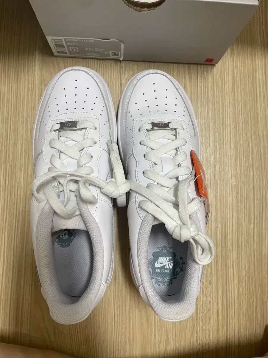 【雷市場（ポンジャン）商品韓国直送】NIKE(ナイキ) エアフォース gs DH2920 ー 111 245cm