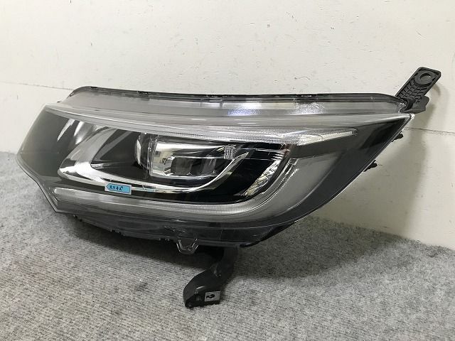 車 フリード GB5/GB6/GB7/GB8 純正 左 ヘッドライト/ランプ LED