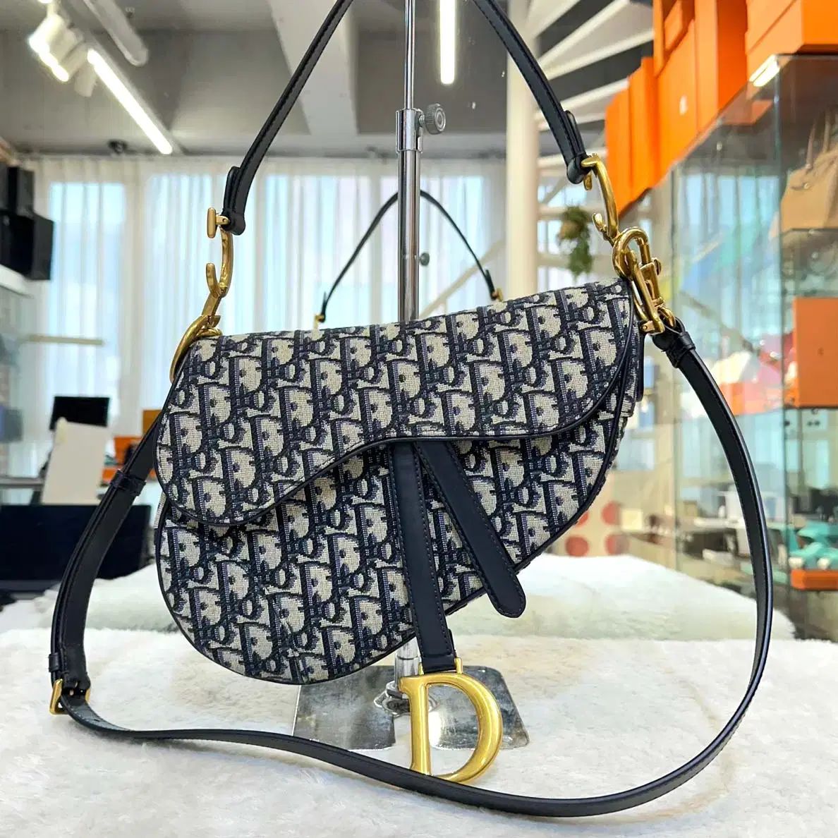 Dior ディオール オブリーク サドルバッグ ミディアム ストラップ- H052609