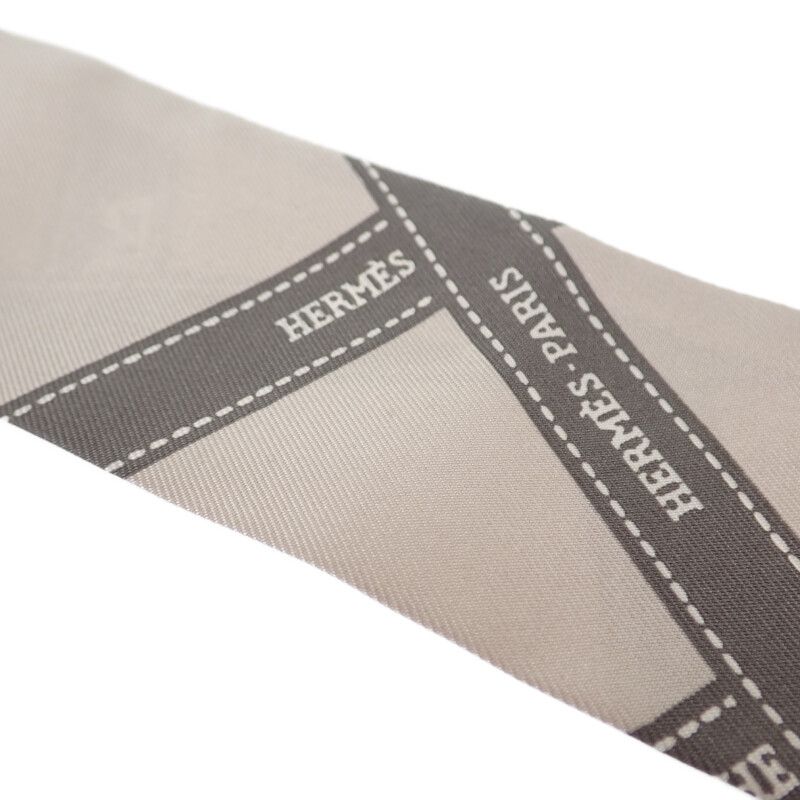 リボンがキュート 【HERMES】ボルディック柄スカーフ