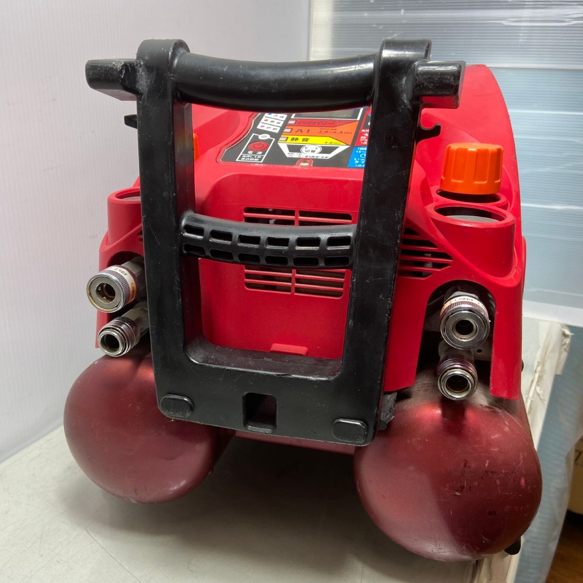 コンプレッサー