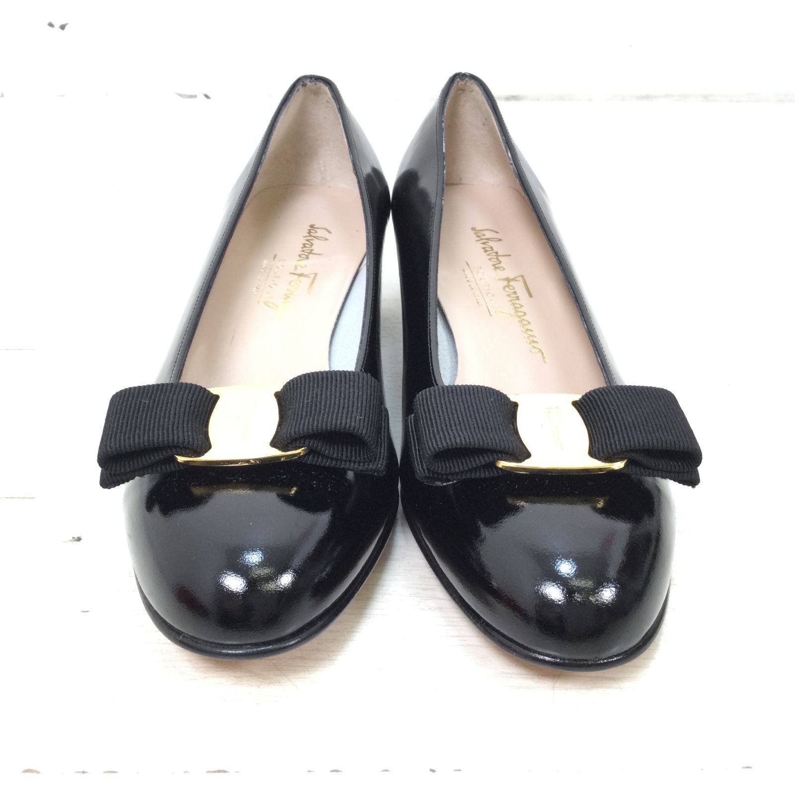 1306 Salvatore Ferragamo サルヴァトーレ フェラガモ パンプス