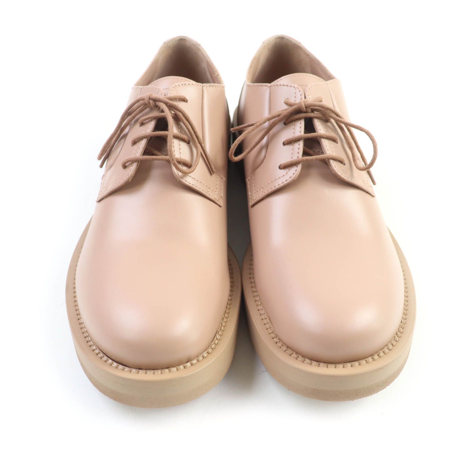 ピンクベージュ