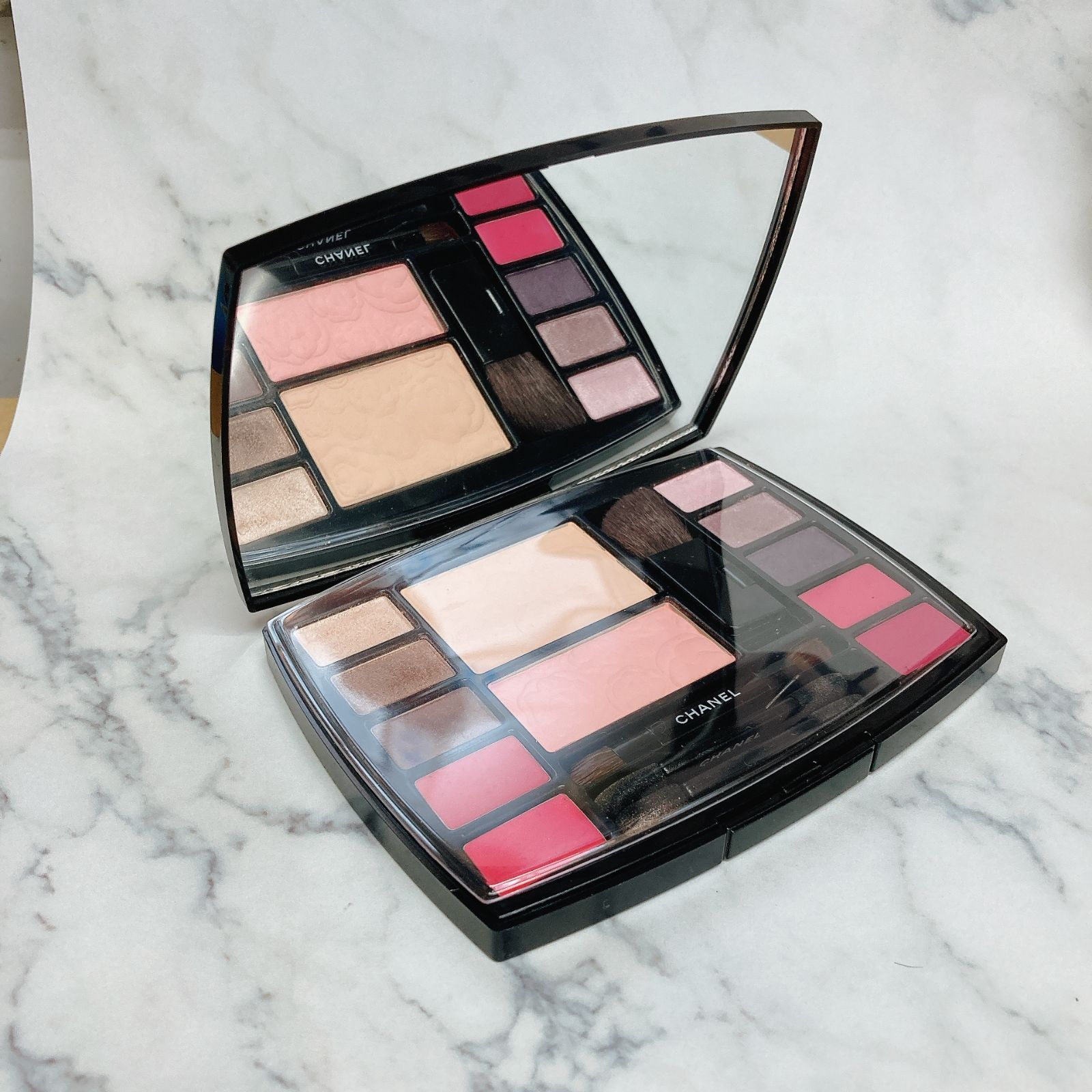 シャネル トラベル メークアップ パレット アーモニー ドゥ カメリア