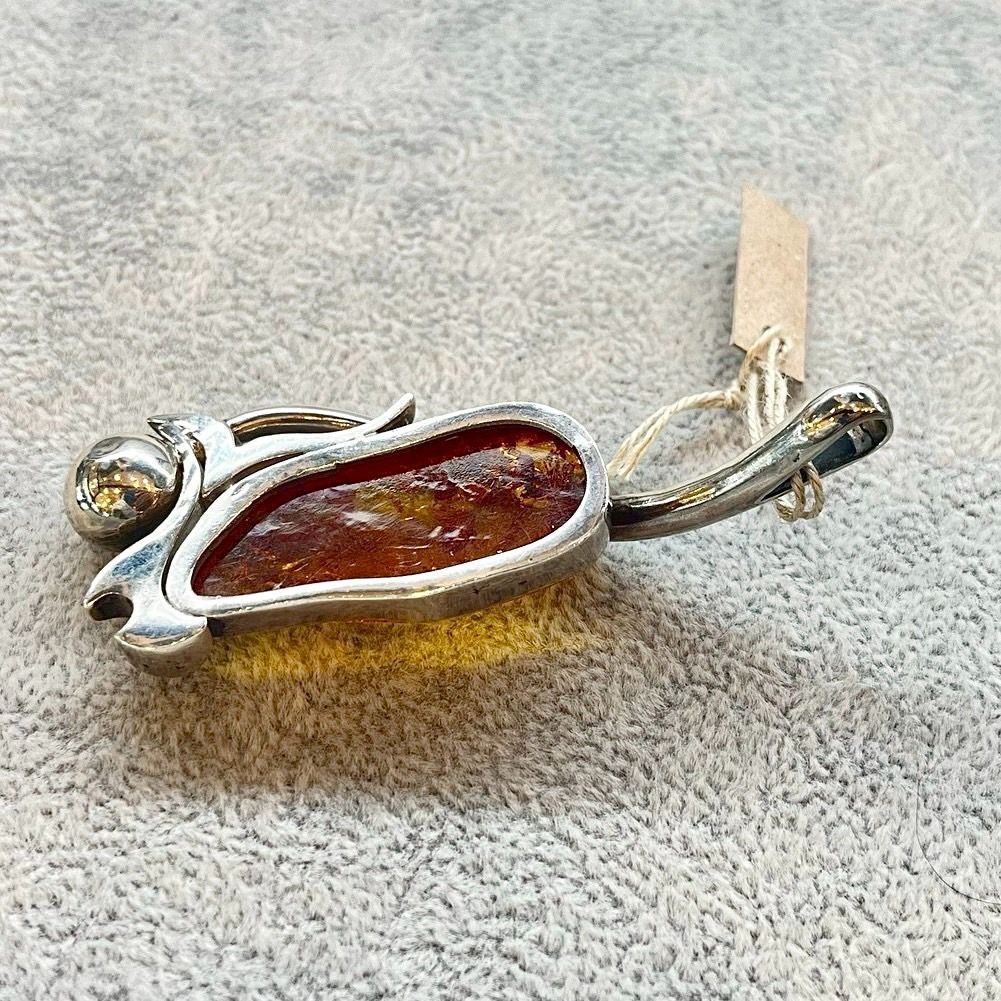 ペンダントトップ 琥珀 アンティーク シルバー925 925刻印 アンバー