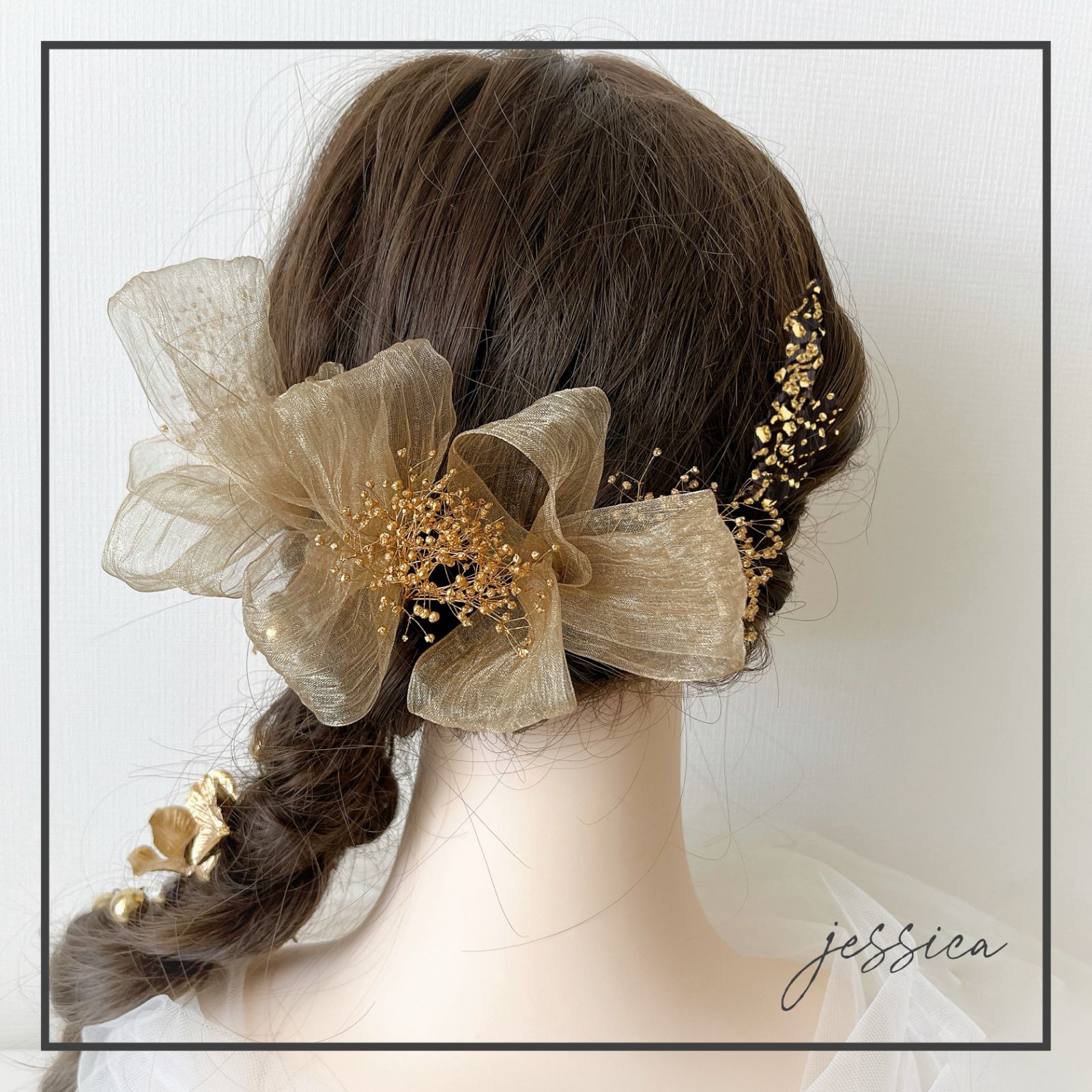 フラワーカチューシャ×ゴールド×リボン 髪飾り成人式卒業式花冠 - メルカリ