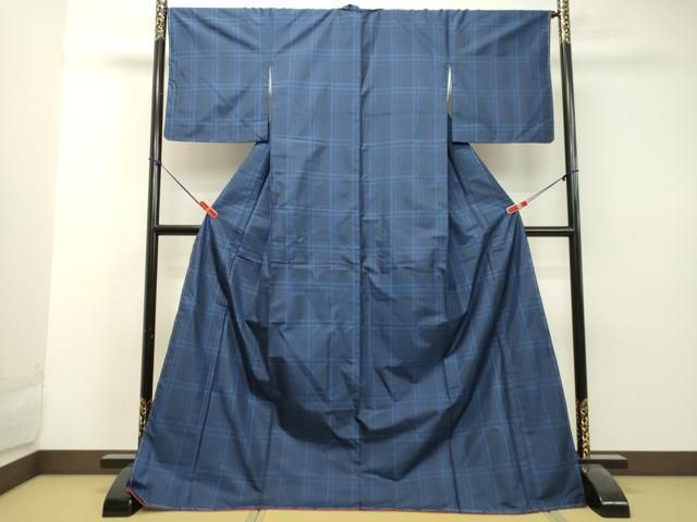 平和屋着物●本場大島紬　泥染め　車輪梅格子　藤絹織物謹製　証紙付き　ロング丈　正絹　逸品　未使用　DAAU0600tw 平和屋着物○本場大島紬 泥染め 車輪梅格子 藤絹織物謹製 証紙付き