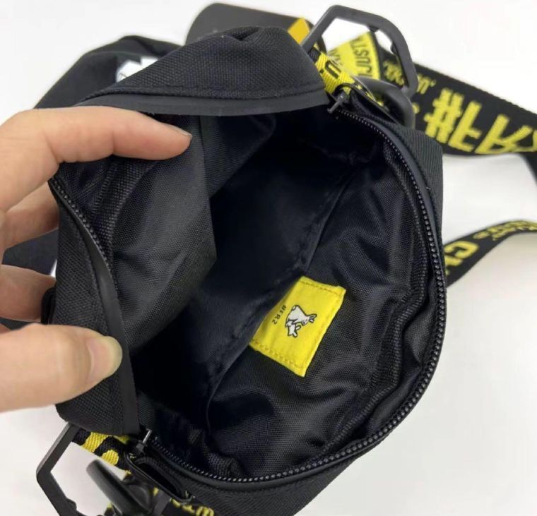 FR2 ショルダーバッグ XLARGE 新品未使用 - メルカリ
