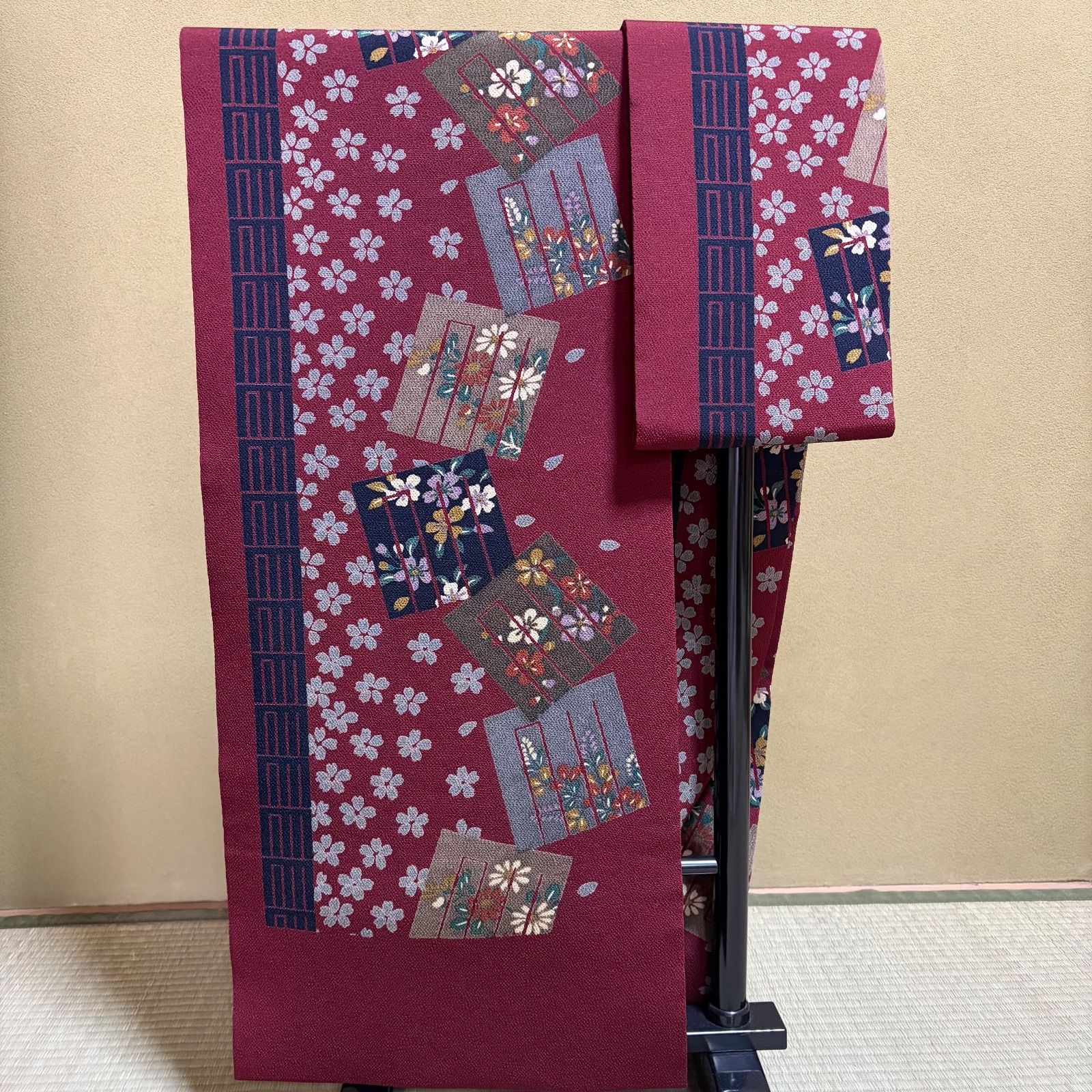 B174 名古屋帯 えんじ 赤 レッド 桜 源氏香 縮緬