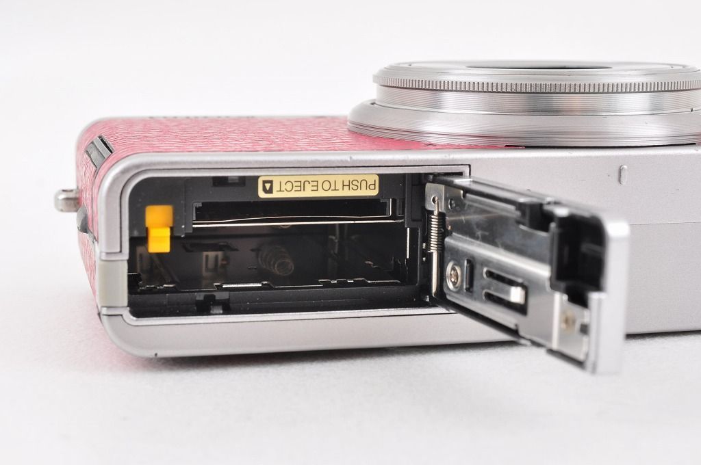 Fujifilm 富士フイルム XF1 レッド 1200万画素 コンパクトデジタル