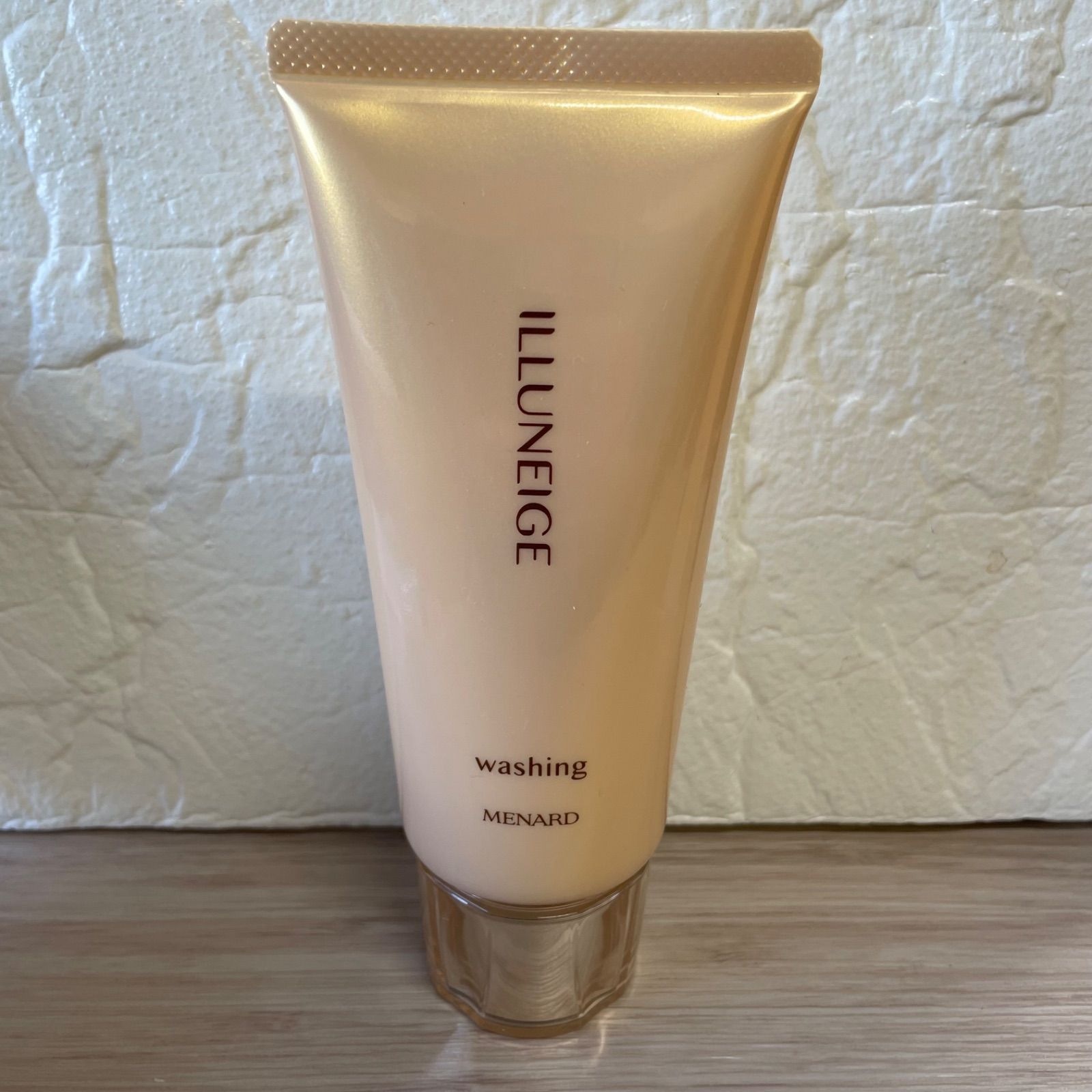 メナードILLUNEIGE 洗顔クリーム 130g×2本 メナードILLUNEIGE 洗顔クリーム 130g×2本 t*i様 MENARD ILLUNEIGE