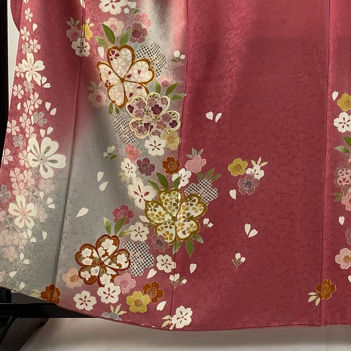 振袖 身丈159.5cm 裄丈63cm S 袷 桜 花びら 金糸 金彩 ピンク 正絹 名品 【中古】 - メルカリ