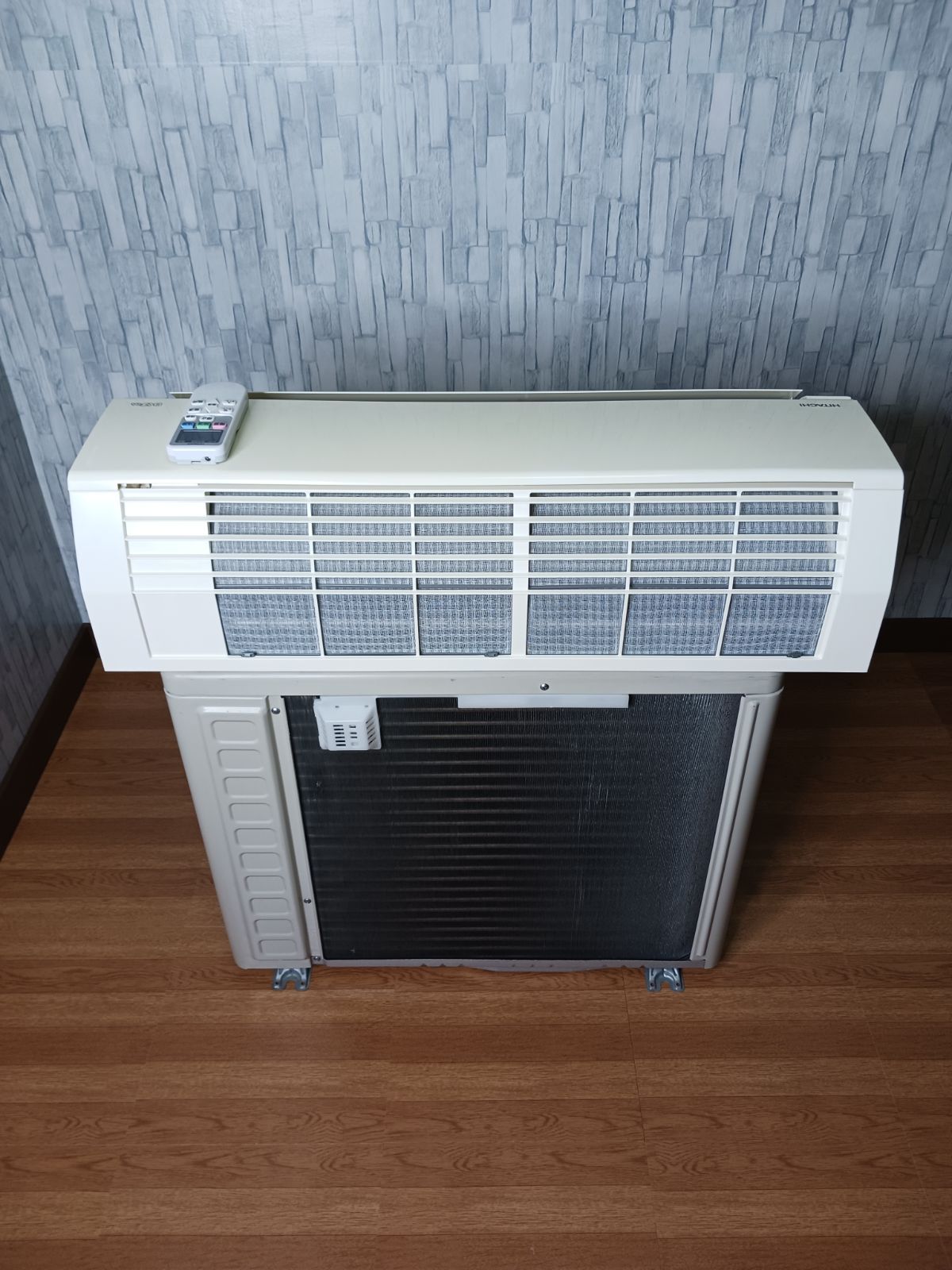 2018年日立エアコン 8畳 RASーAJ25H 中古 工事可
