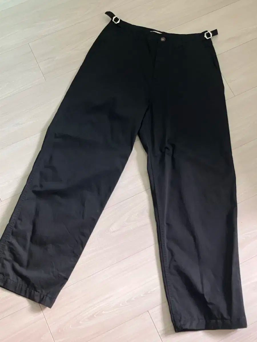 30 BRANDED ストーカー コラボ WEEKEND チノパンツ