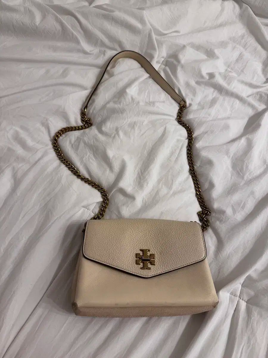 Tory Burch トリーバーチ クロス チェーンバッグ