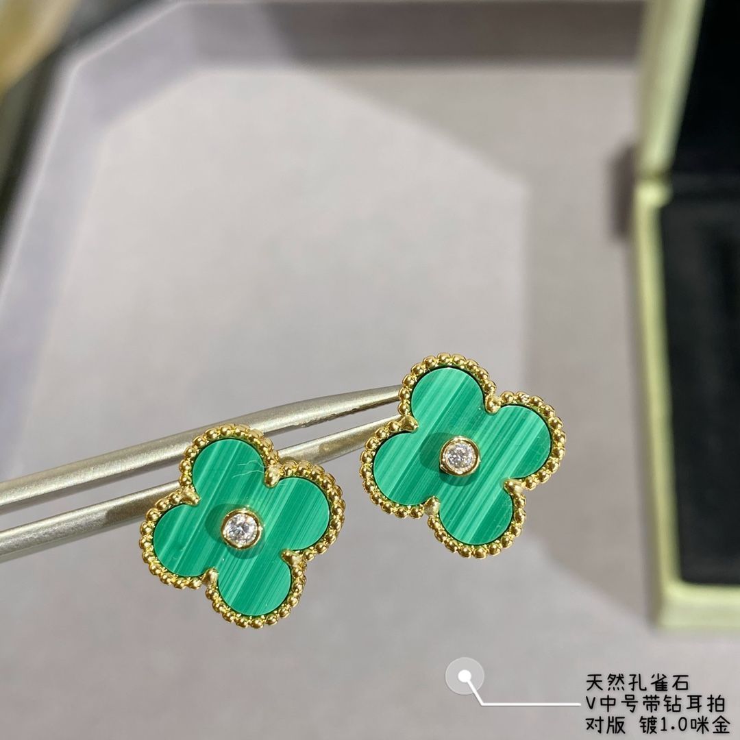 Van Cleef & Arpels] アルハンブラ マラカイト イヤークリップ