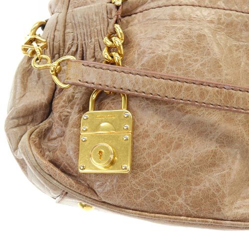 ミュウミュウ miumiu 南京錠チャーム ハンドバッグ ショルダーバッグ