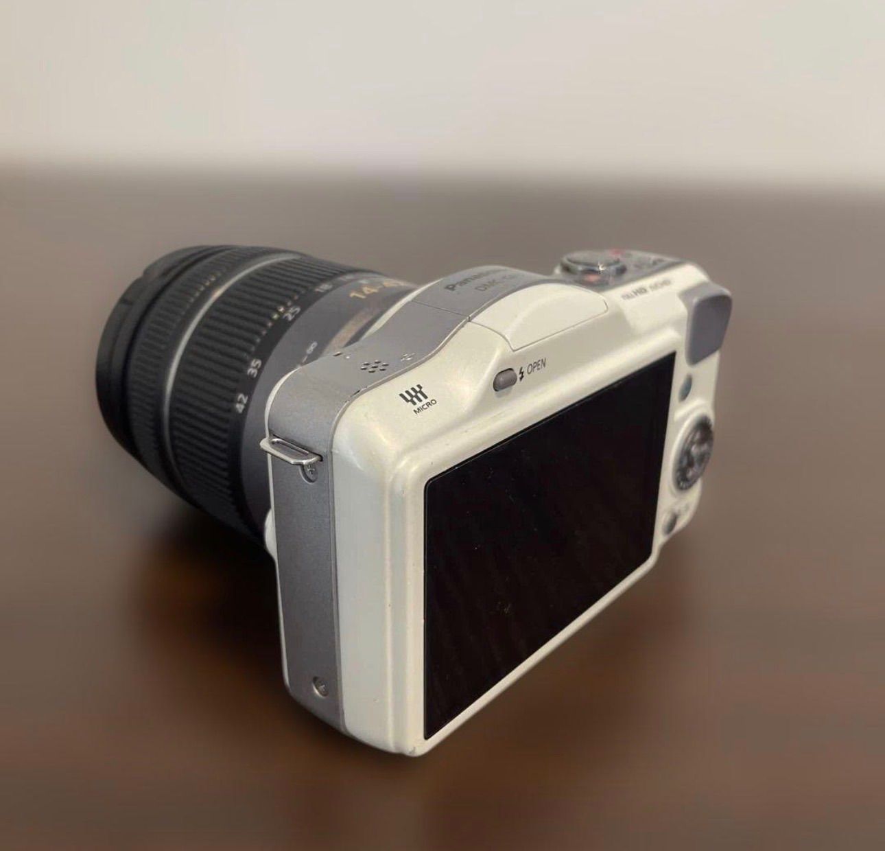 4974 Panasonic LUMIX GF3 ホワイト デジカメ - メルカリ