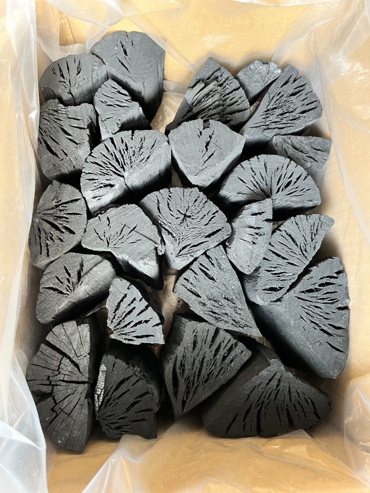 岩手遠野 木炭10㎏ 2袋セット徳用【ナラ炭などの国産材】 - メルカリ