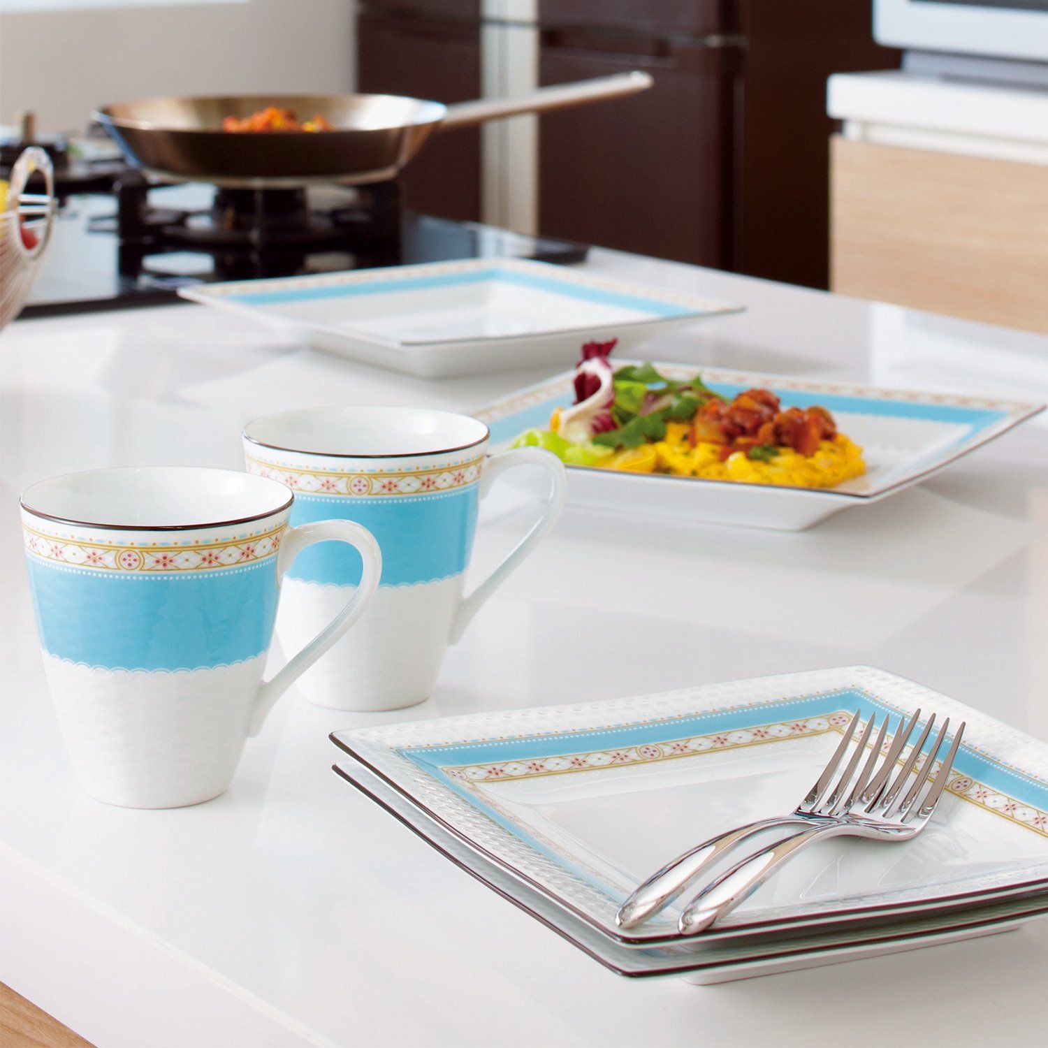 新品 ル・クルーゼ レジェ・テーブルウェアセット ホワイト/コースター