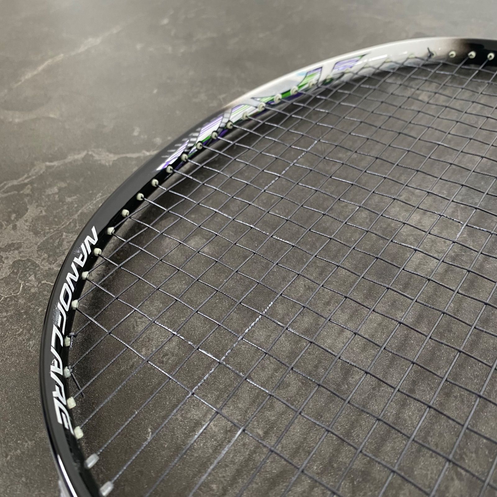 極美品 YONEX ヨネックス ナノフレア 200 nanoflare バドミントン