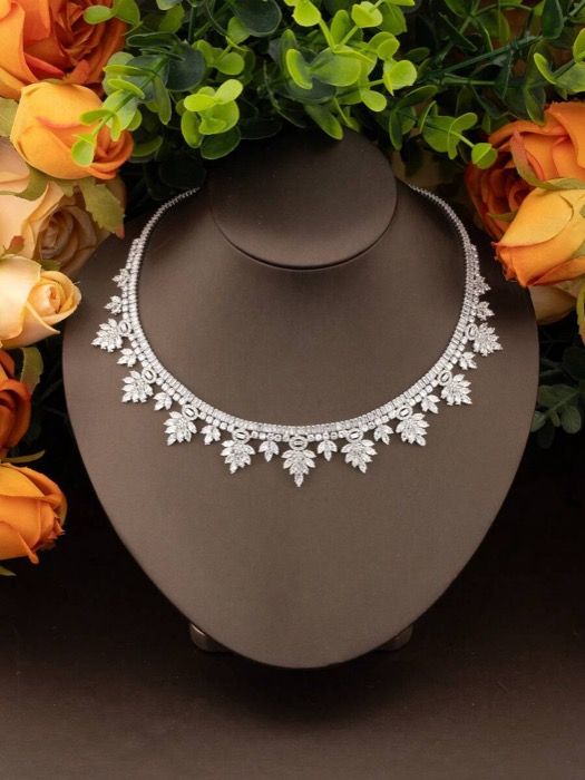 ピアス1ペア ネックレス1本