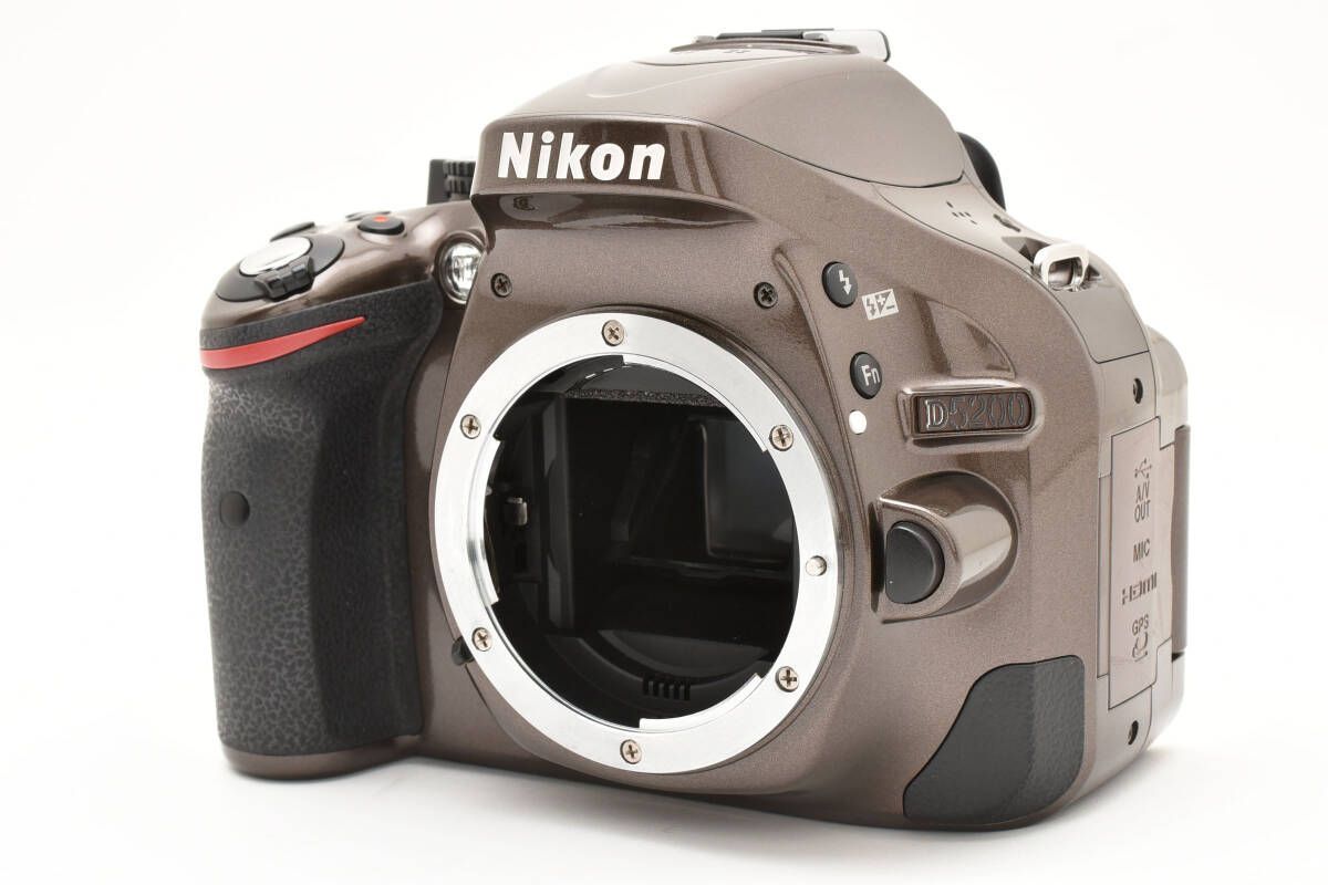 Nikon D5200 ニコン 一眼レフ Amazon | Nikon デジタル一眼レフカメラ D5200 ボディー