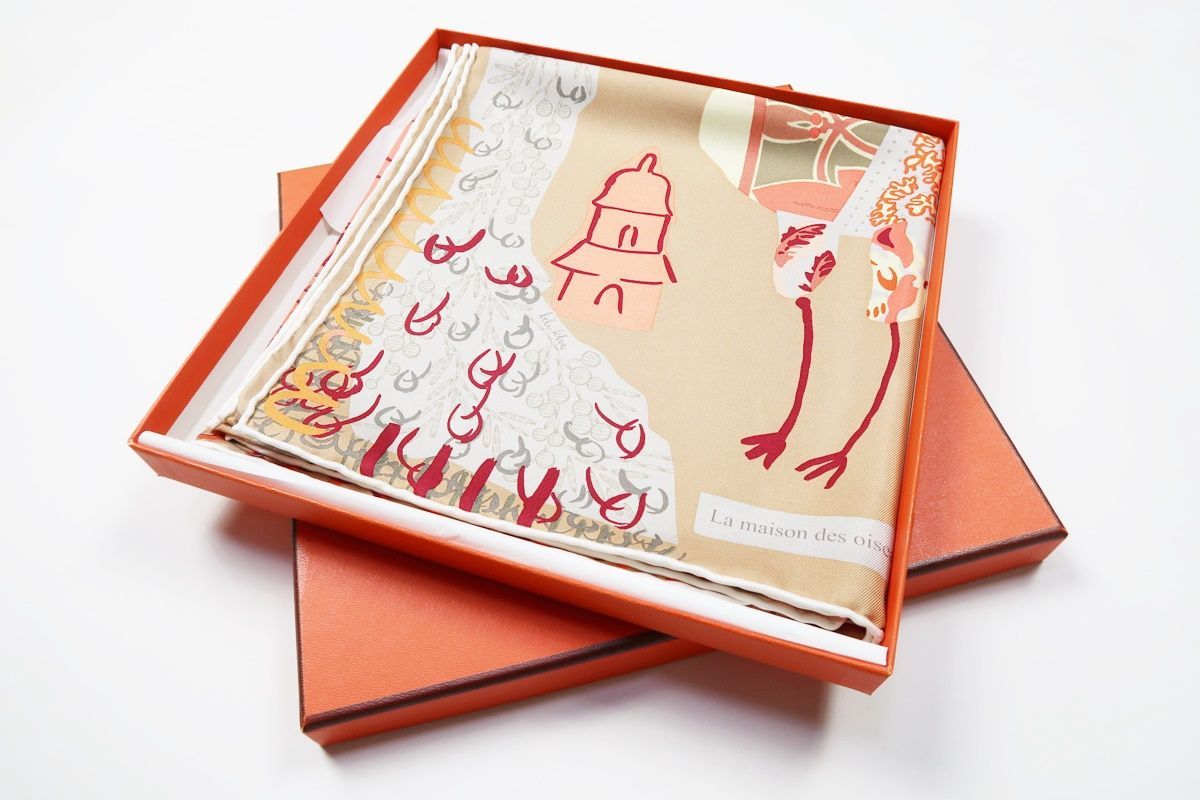 新品同様・未使用】HERMES エルメス スカーフ カレ90【La maison