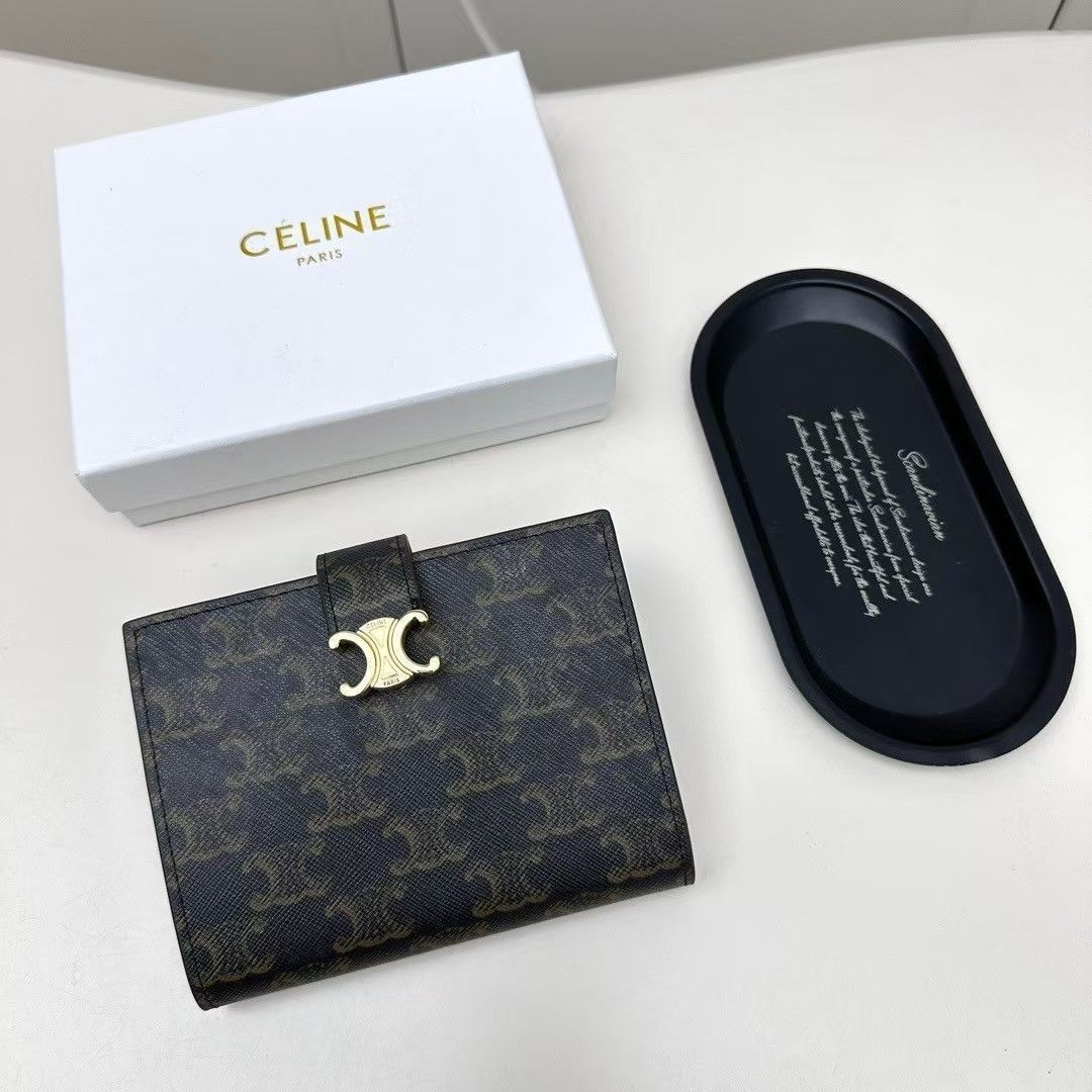 【最終値下げ】新品未使用CELINE財布 新品未使用 CELINE 財布[本日特価|新品未使用品] - メルカリ