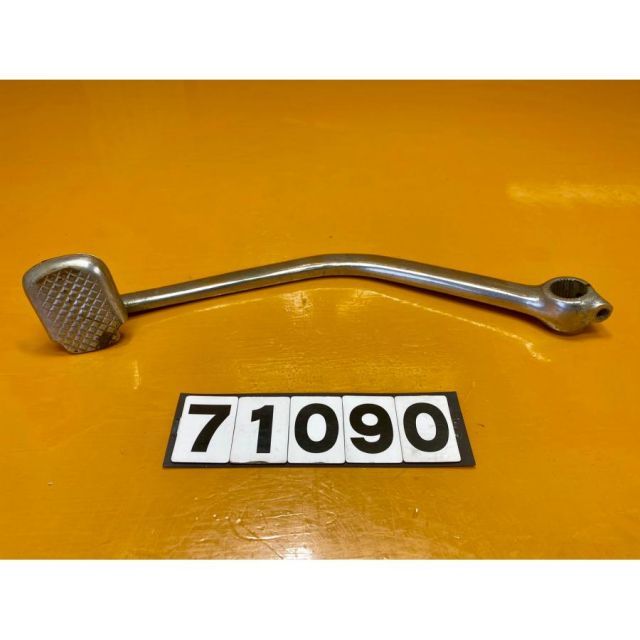 71090 HONDA ホンダ XJ400 4G0 リアブレーキペダル