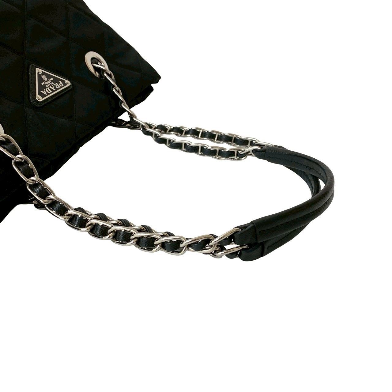 PRADA アクセサリーポーチ ミニバッグ 三角ロゴ ナイロン ブラック ほぼ未使用 袋付 PRADA プラダ 三角ロゴ 金具 キルティング