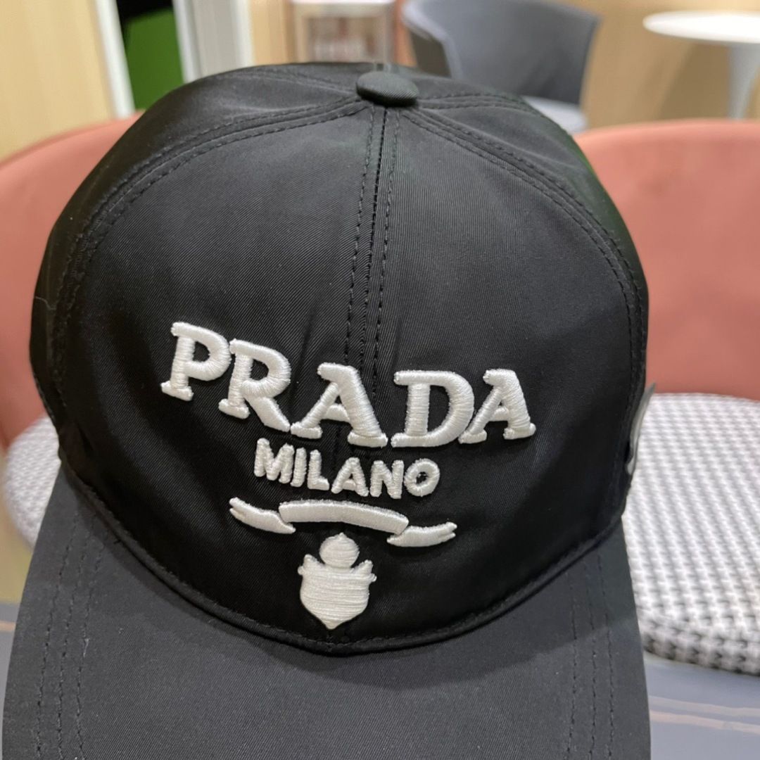 今日特価】PRADA 2025 早春 ベースボールキャップ-2 - メルカリ