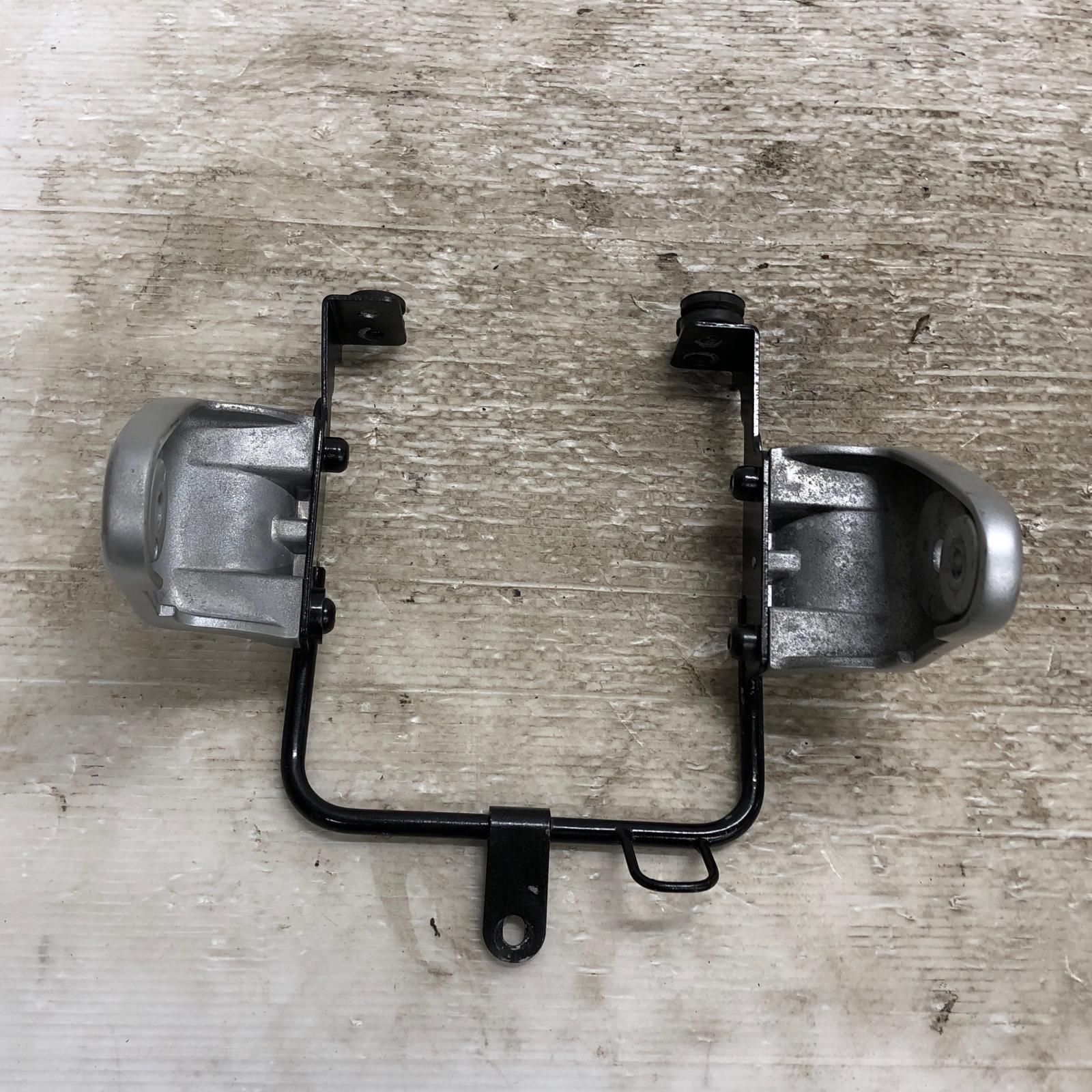 KAWASAKI ゼファー1100 ZRT10A ライトステー カワサキ