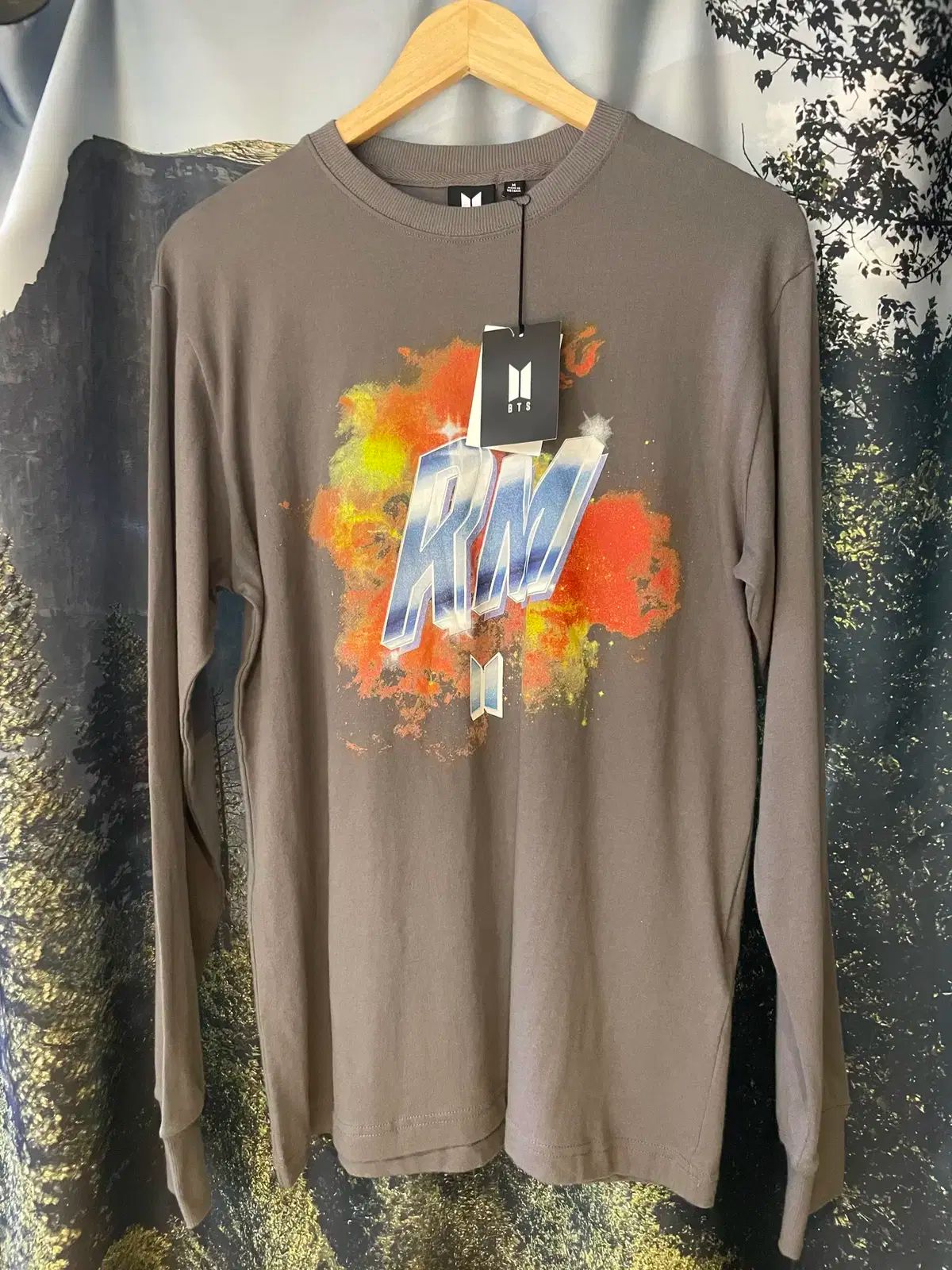 BTS L S T ー Shirt