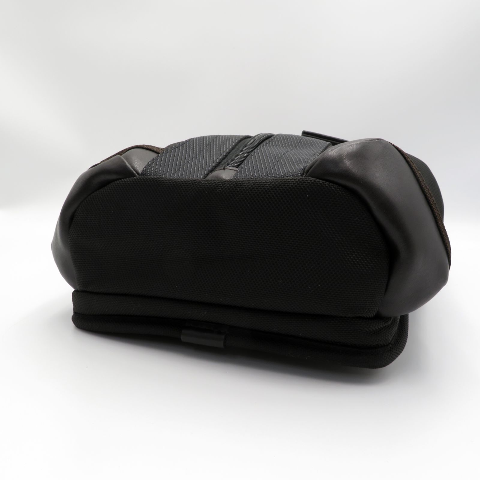 TUMI トゥミ ボディバッグ ブラック 222393HK2