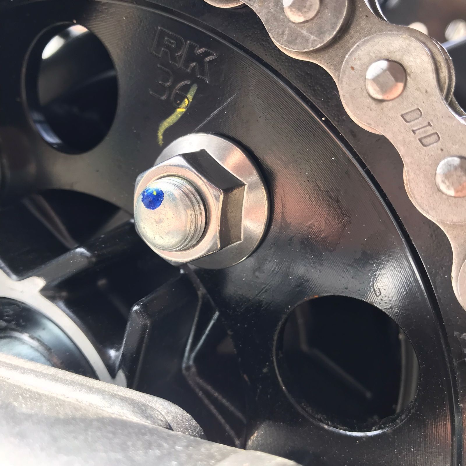 ステンレス製 GSX-R125 DL33B DL32D スプロケットナット 合計4個 