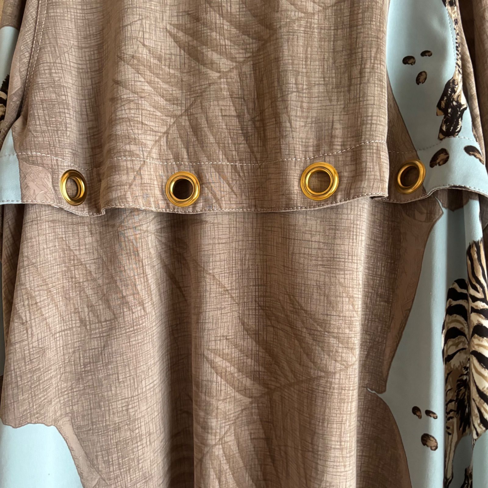 Z1535 伊太利屋 イタリヤ La Mode Goyt アフリカンアニマル柄 コート