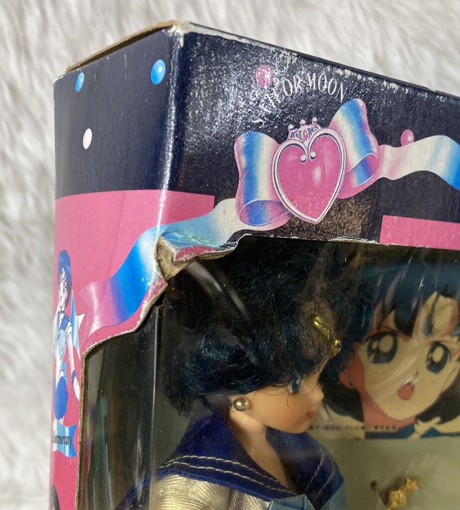 バンダイ