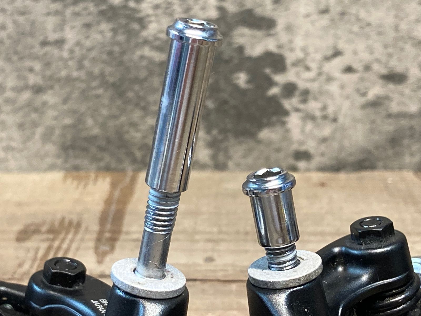 IO627 シマノ SHIMANO アルテグラ ULTEGRA BR-R8100 キャリパー