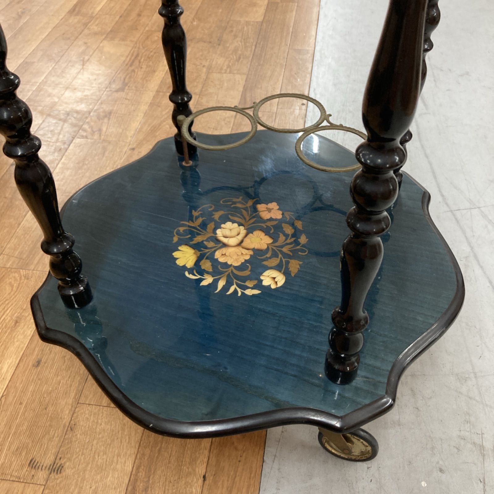 イタリア製 アンティークキッチンワゴン