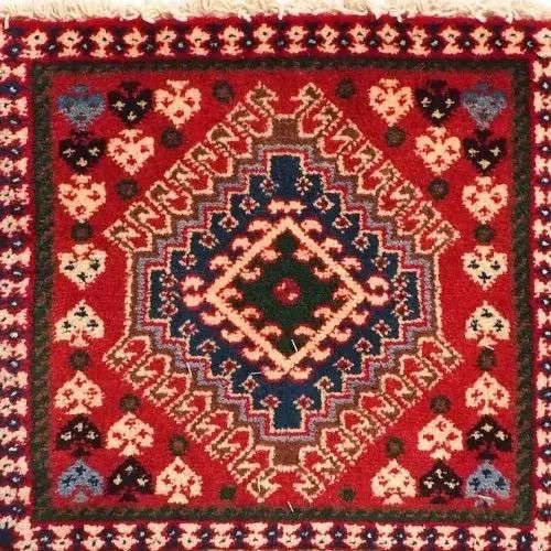 ペルシャ絨毯 本物 手織りヤラメ産 座布団 サイズ 38×41cm トライバル